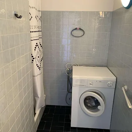 Spacieux 3 Pieces Avec Clim Et Parking, Vue - Fr-1-731-122 Le Grau-du-Roi